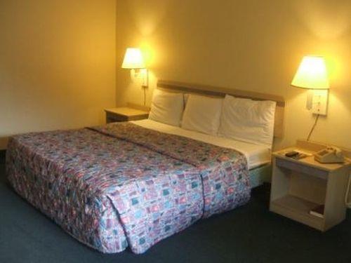 Regency Inn And Conference Center 클린턴 객실 사진