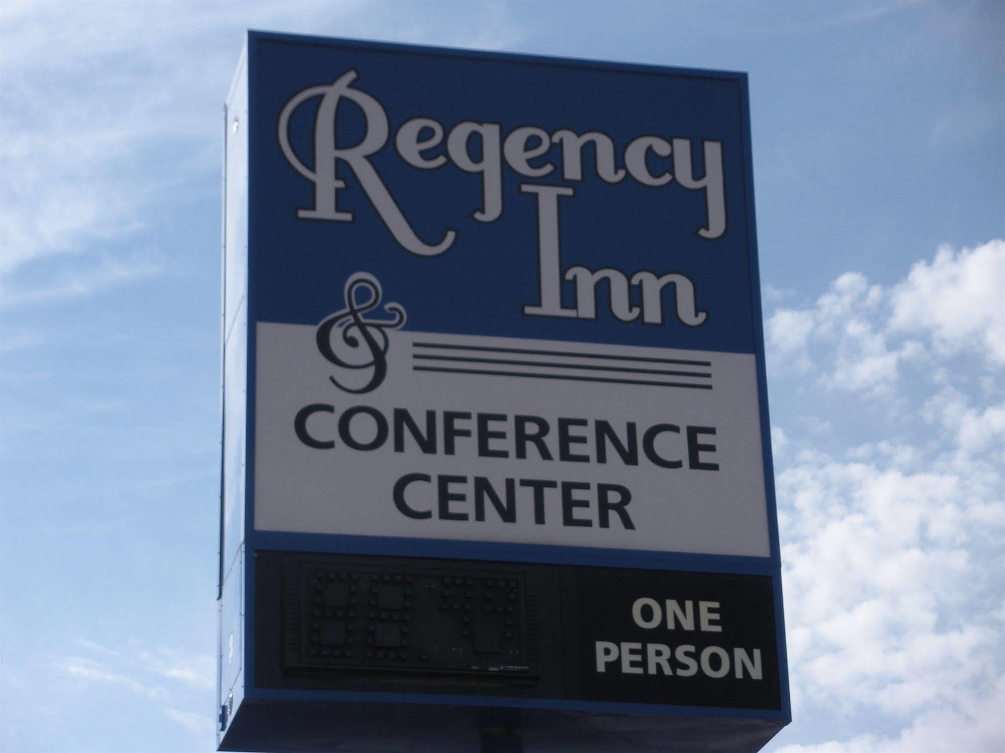 Regency Inn And Conference Center 클린턴 외부 사진
